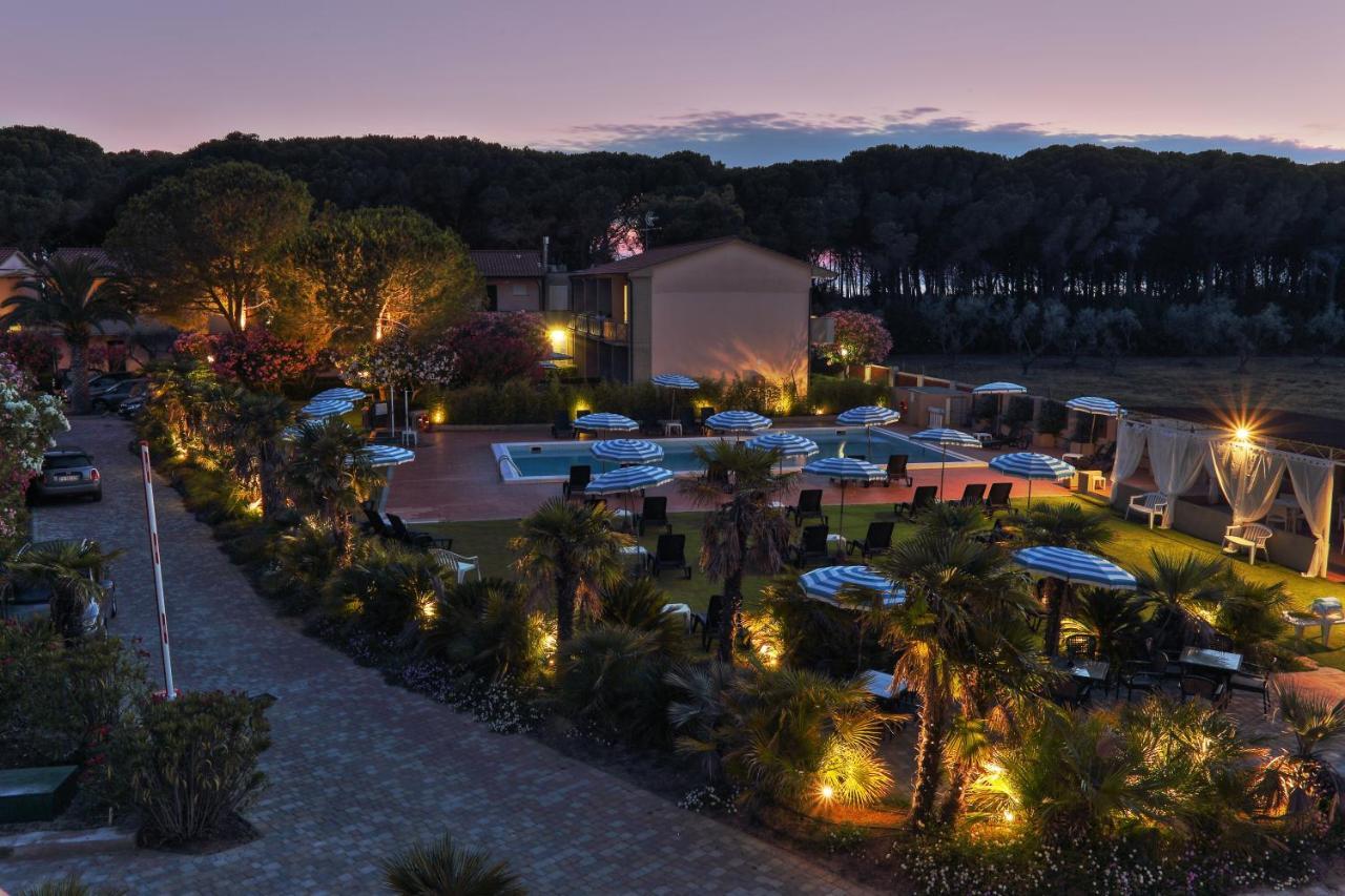 Oleandri Suite Hotel Vada Eksteriør bilde